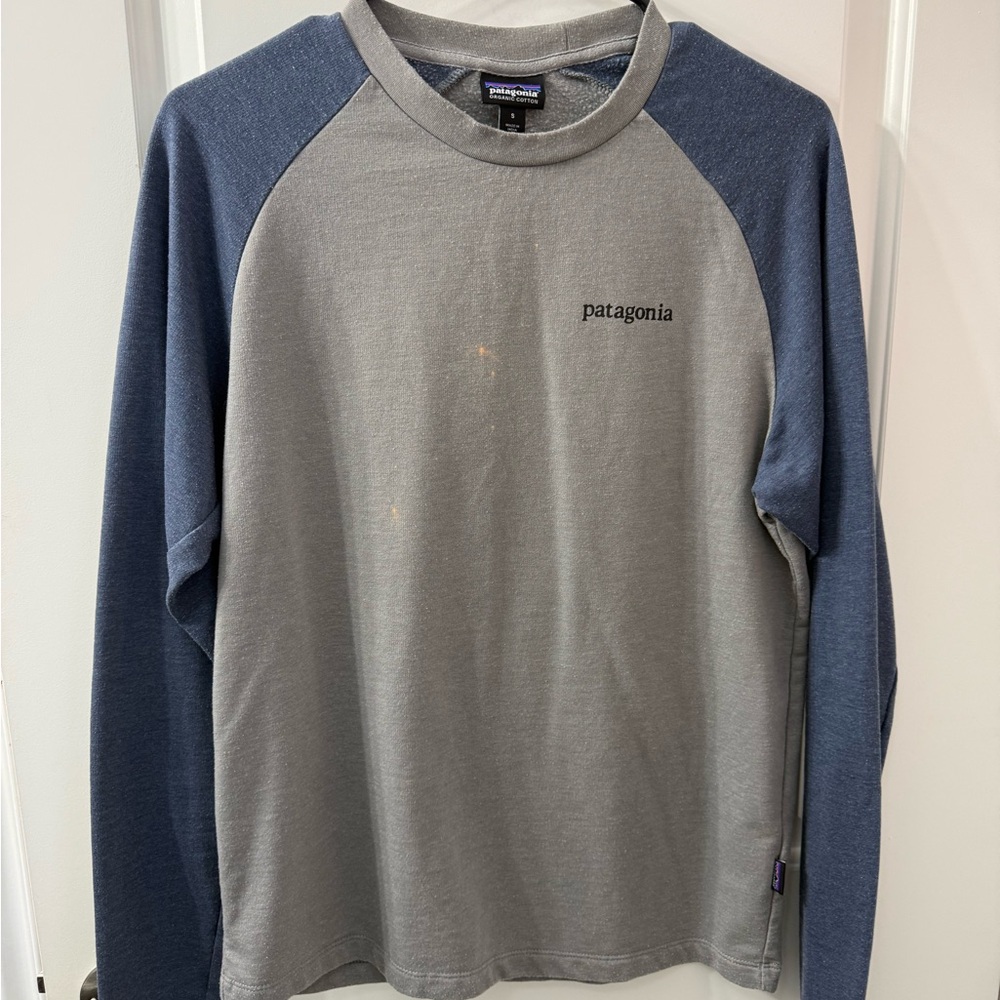 Patagonia Size Small Long Sleeve